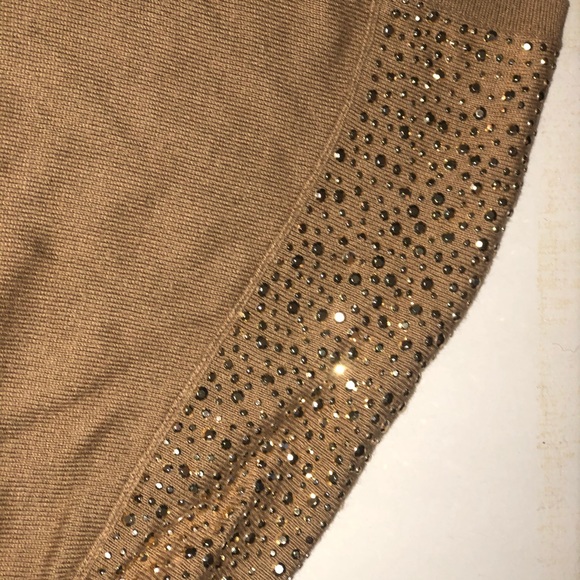 Micheal kors sweater with embellished shoulders - Picture 2 of 3